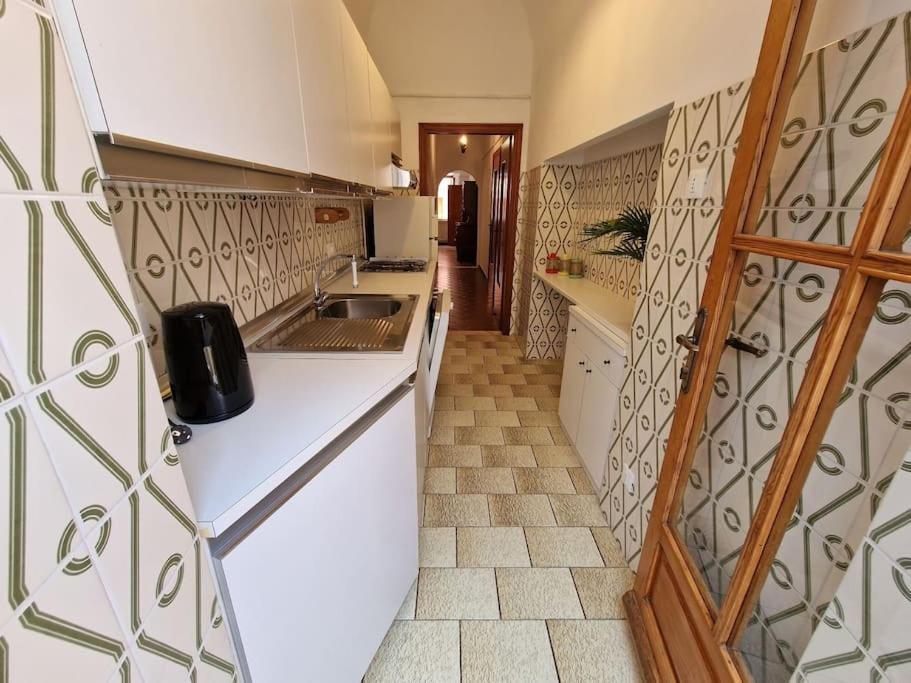 Silver Sands Finale Ligure - Traditional Apartment - 4 Beds & Terrace By The Beach Ngoại thất bức ảnh