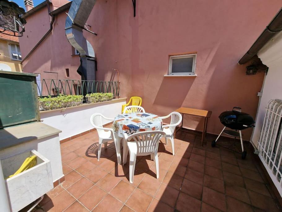 Silver Sands Finale Ligure - Traditional Apartment - 4 Beds & Terrace By The Beach Ngoại thất bức ảnh